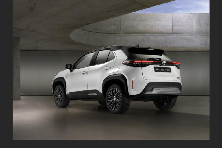 yaris_cross_adventure_03_1200x800