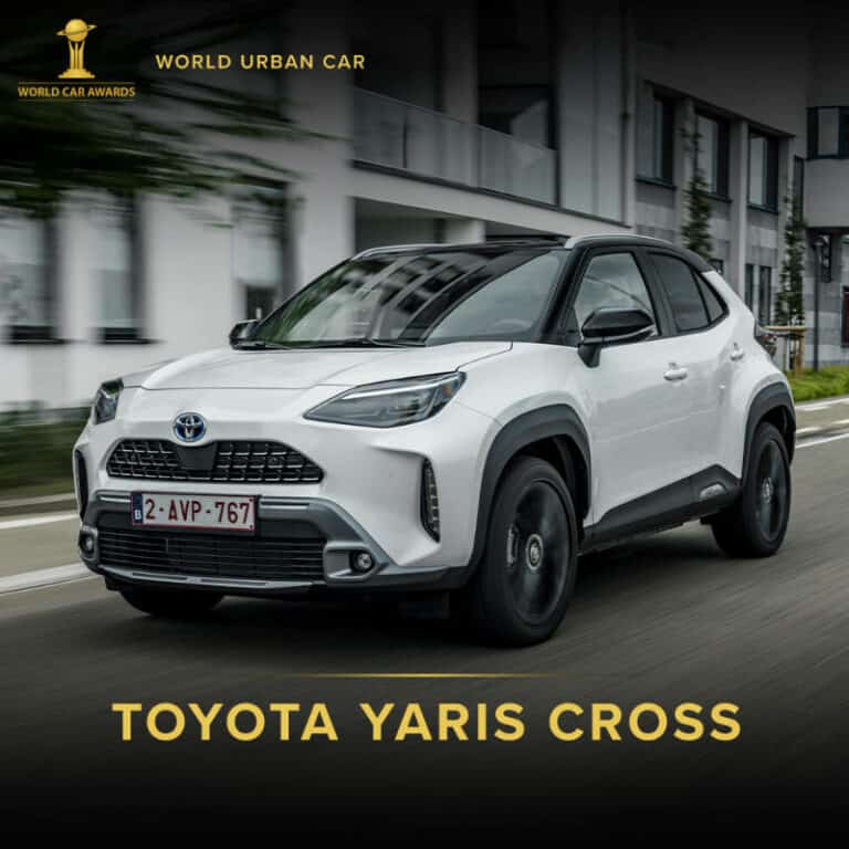 toyota_yaris_cross_is_world_urban_car_of_the_year_1200x800